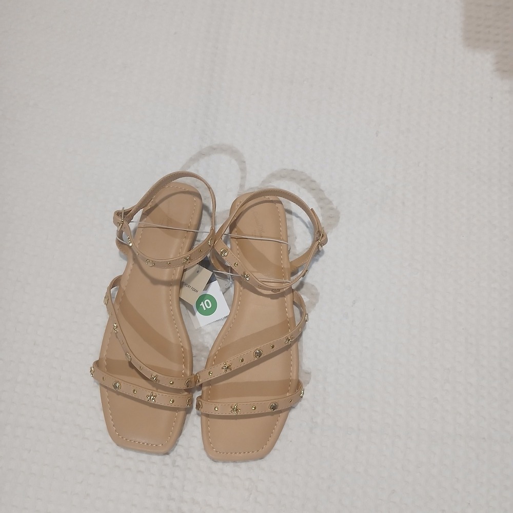 Universal Thread Women Tan Strappy Starfish Shell Studded Flat Sandals Size 10